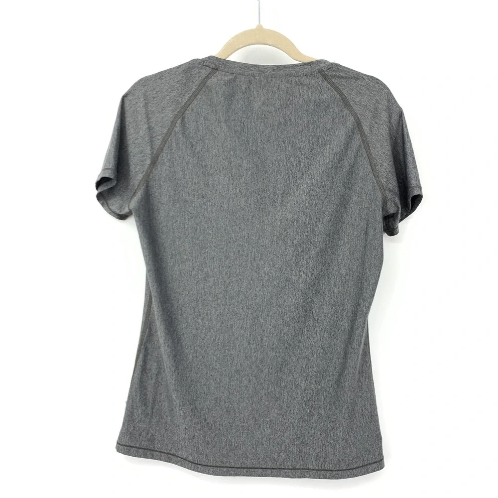 Under Armour‎ Women Medium Shirt Top Short Sleeve Heat Gear Fitted Gray Athletic